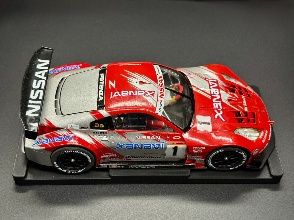 1/24 Scale Xanavi Nissan Z Analog Slot Car, JGTC 2004, Adjustable Metal Chassis, Lights!