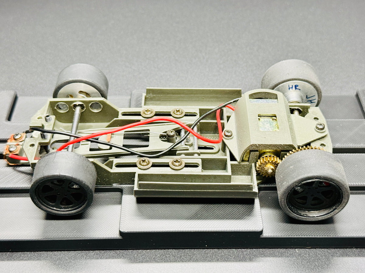 RaceGold Chassis 1/24 SirSlotsaLot Nissan GTR KenMeri Hot Rod