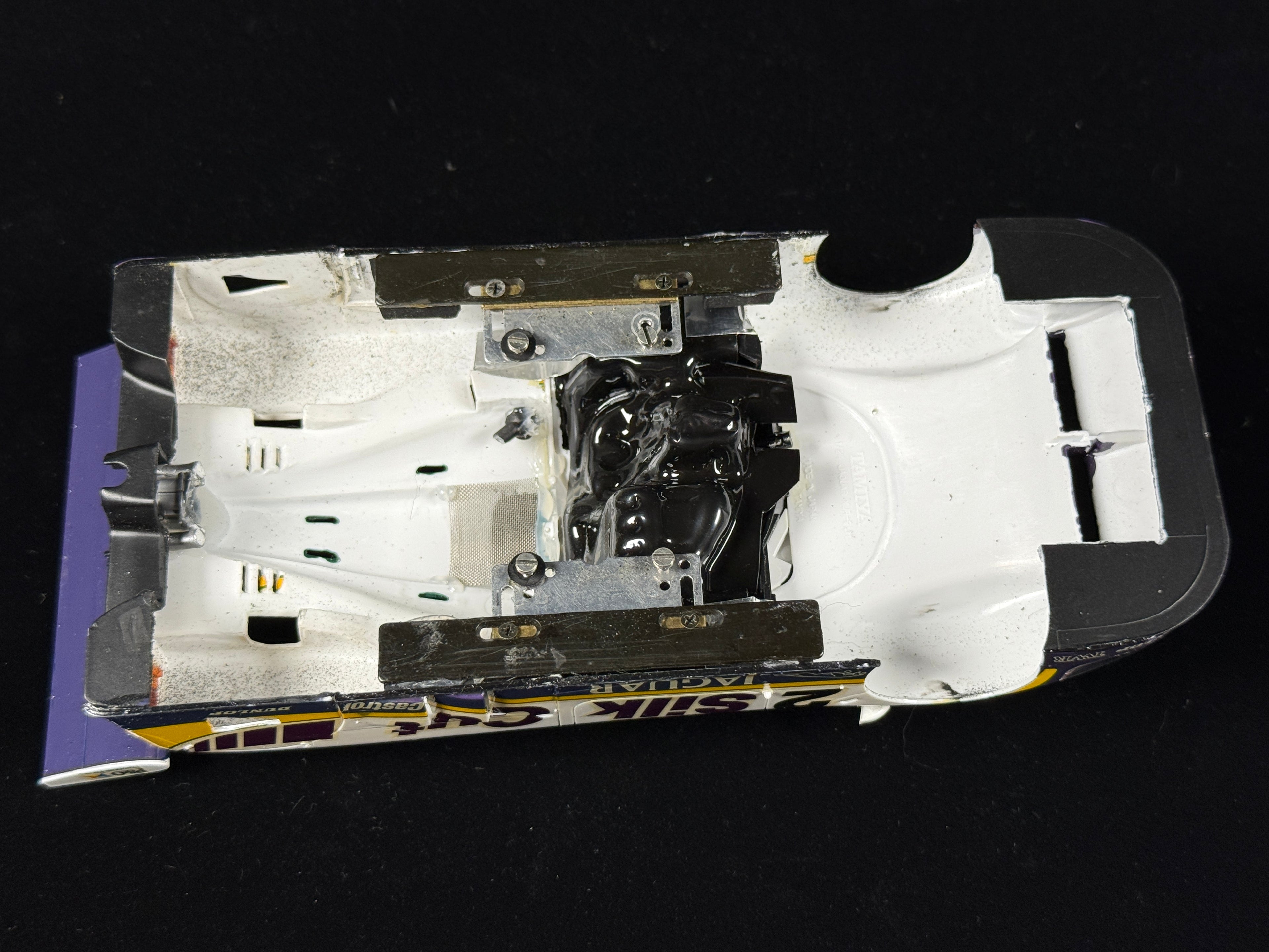 1/24 1988 Jaguar XJR-9 Analog Group C Slot Car, Silk Cut #2, 24H Le Mans