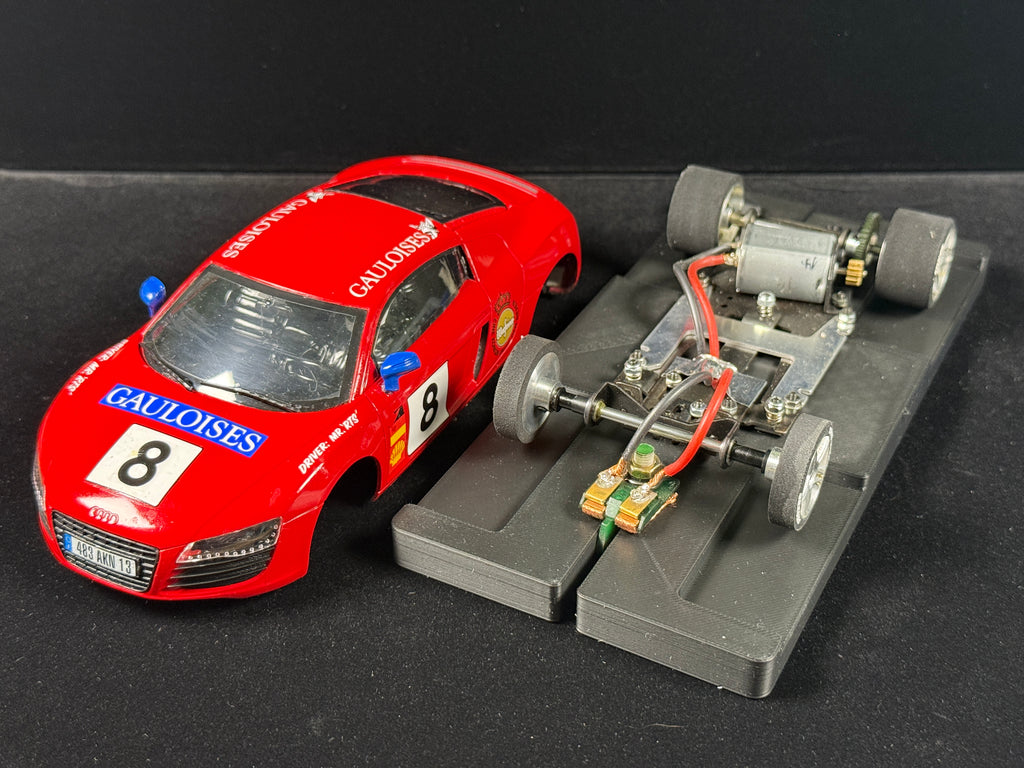 1/24 Audi R8 GT slot car chassis and running gear