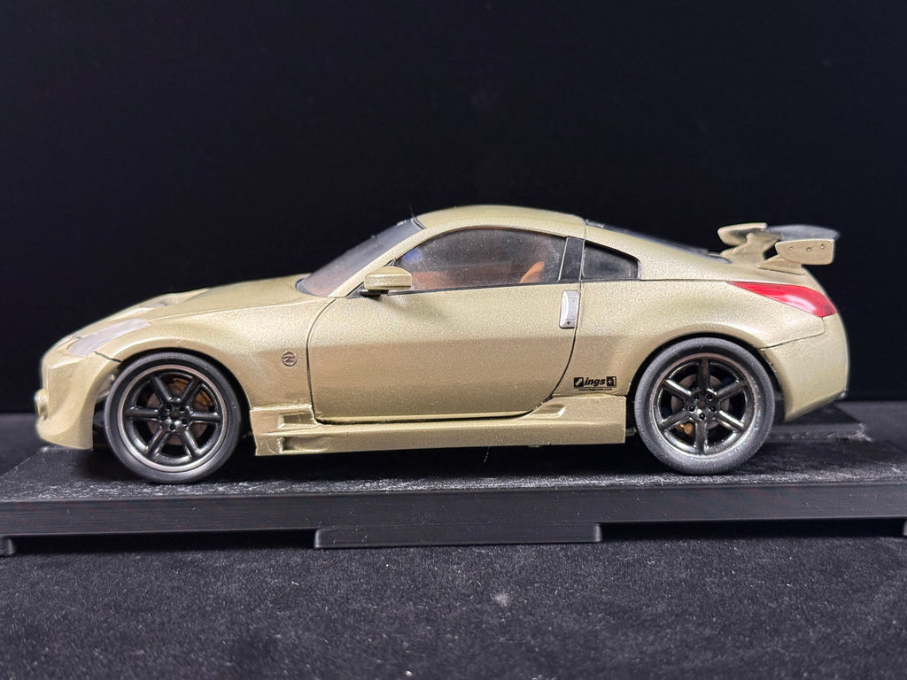 1/24 Nissan 350Z JDM Tuner (C-West) Analog Slot Car