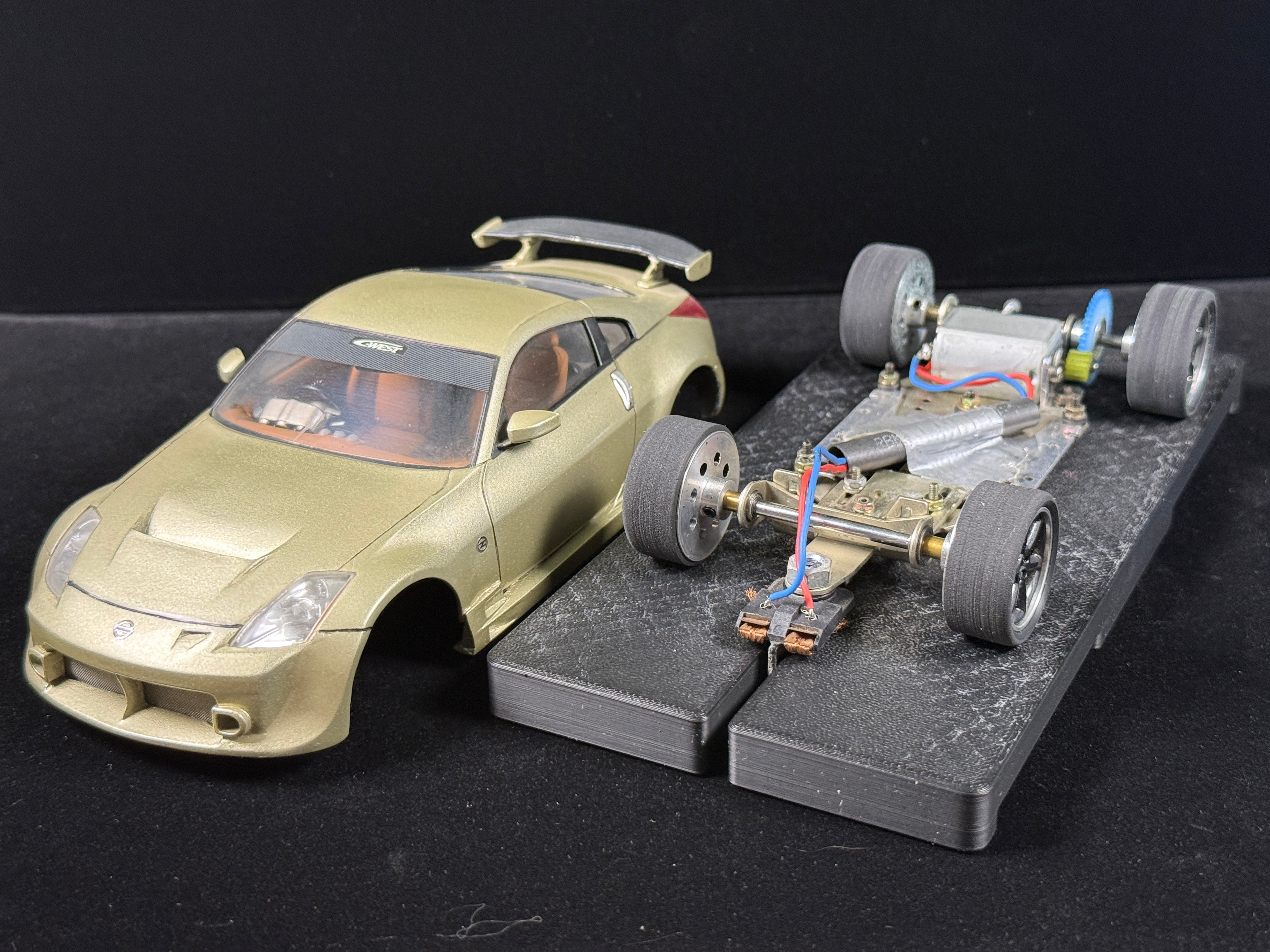 1/24 Nissan 350Z JDM Tuner (C-West) Analog Slot Car