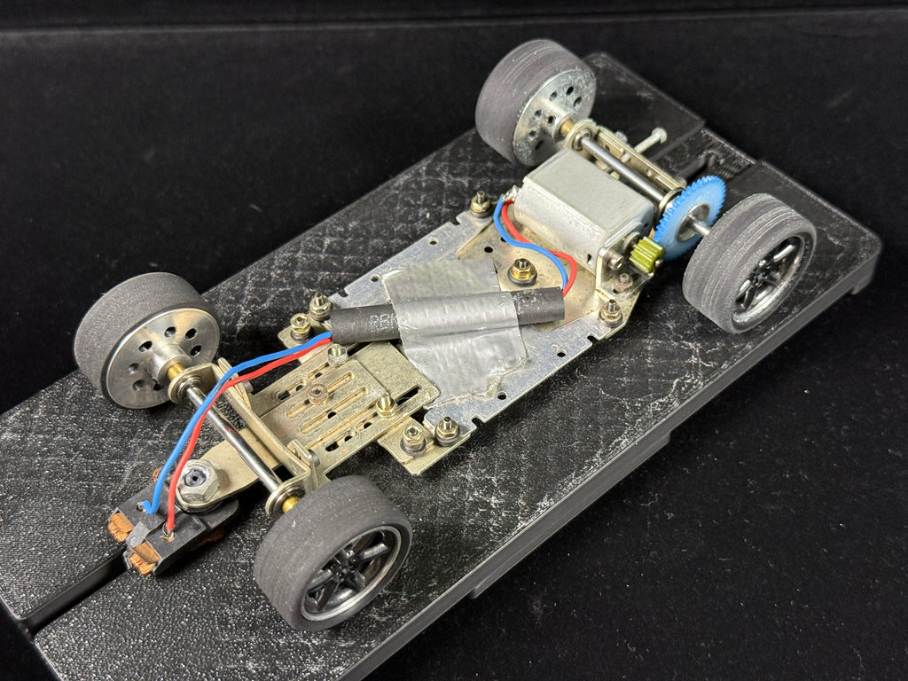 1/24 Nissan 350Z JDM Tuner (C-West) Analog Slot Car