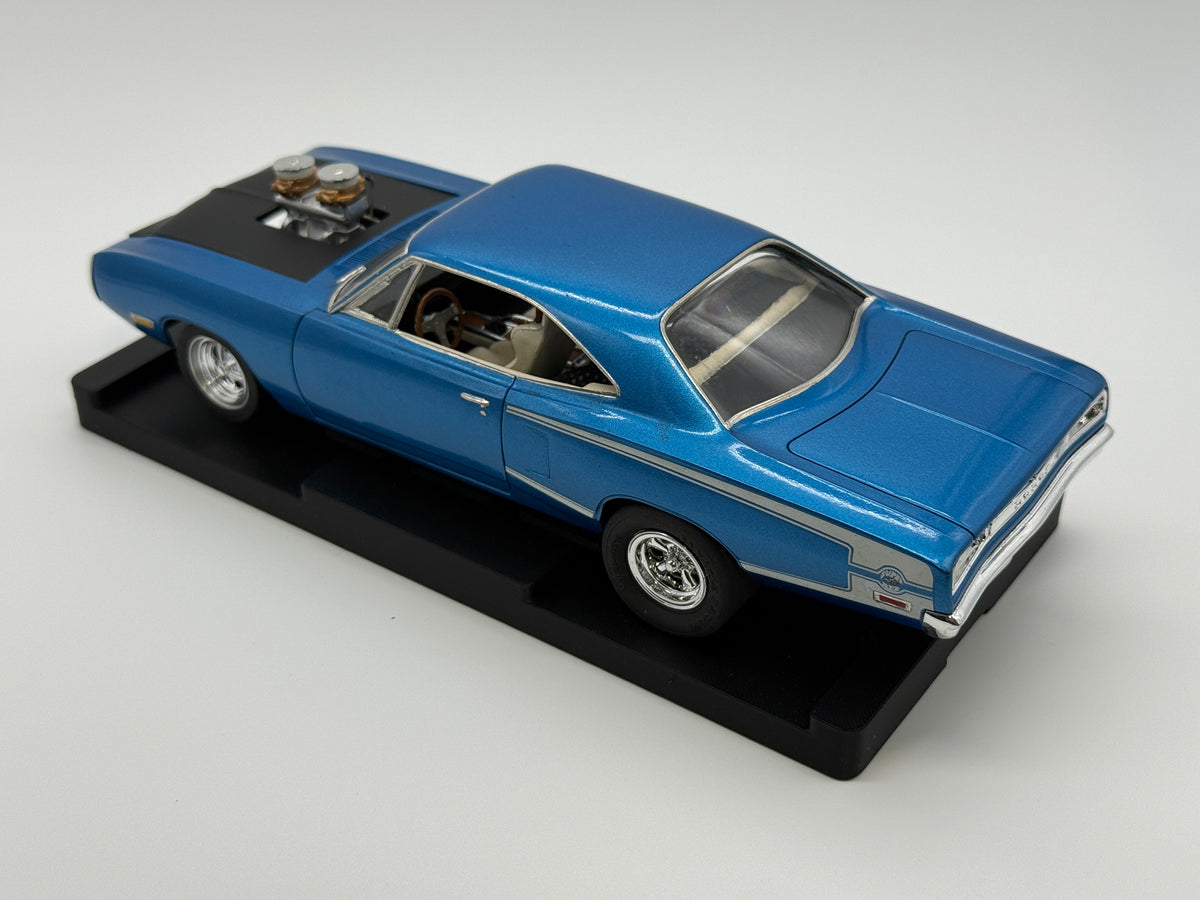1/24 1970 Dodge Coronet Super Bee Analog Slot Car
