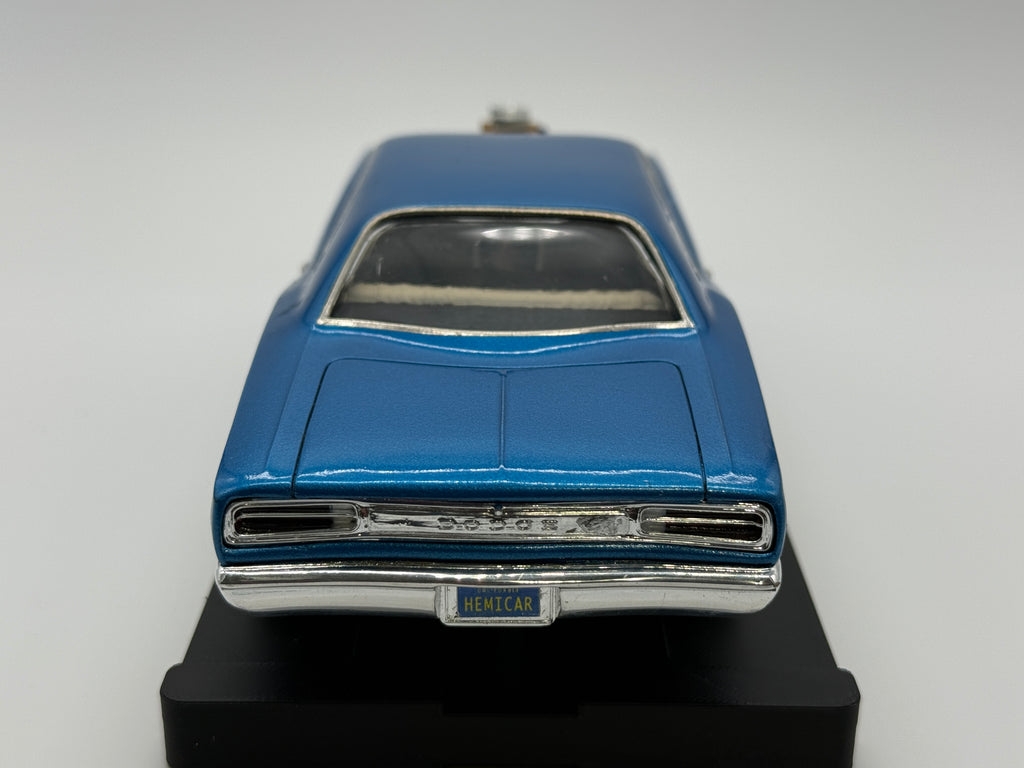 1/24 1970 Dodge Coronet Super Bee Analog Slot Car