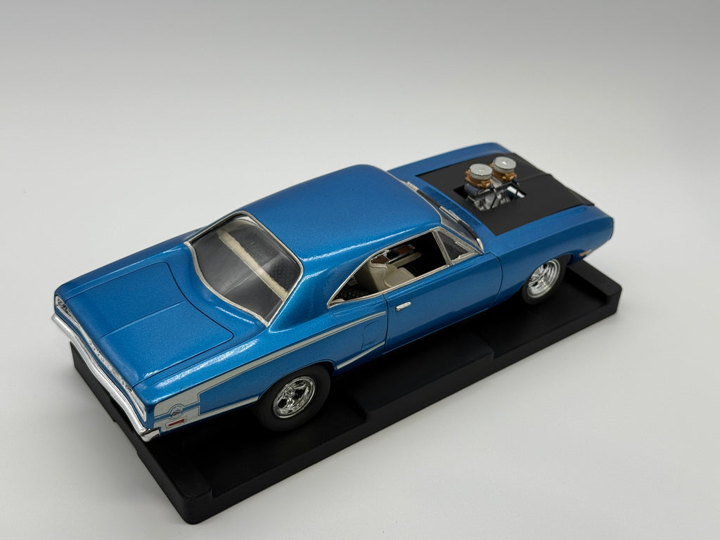 1/24 1970 Dodge Coronet Super Bee Analog Slot Car