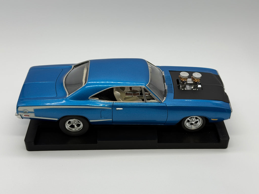 1/24 1970 Dodge Coronet Super Bee Analog Slot Car