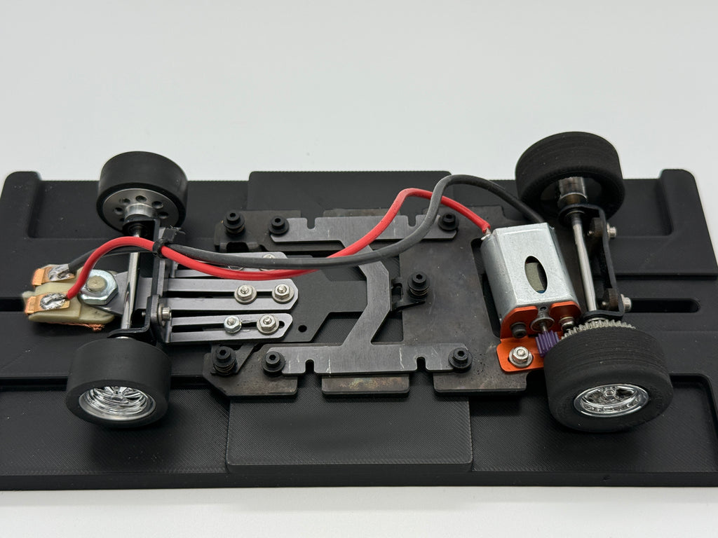 1/24 1970 Dodge Coronet Super Bee Analog Slot Car