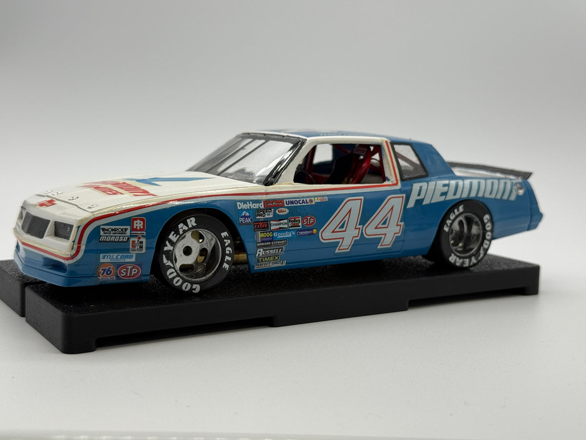1/24 1984 Chevy Monte Carlo NASCAR Slot Car – Terry Labonte #44