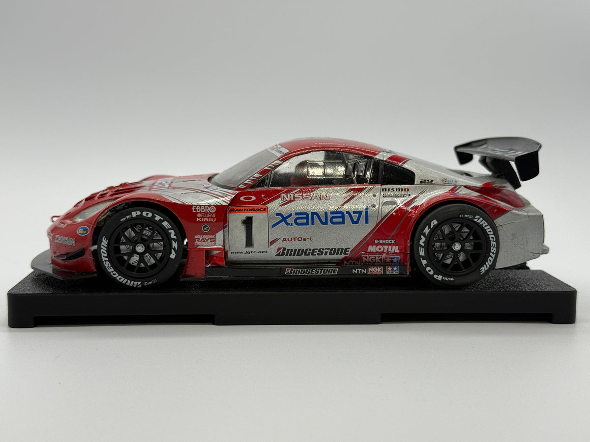 1/24 Scale Xanavi Nissan Z Analog Slot Car, JGTC 2004, Adjustable Metal Chassis, Lights!