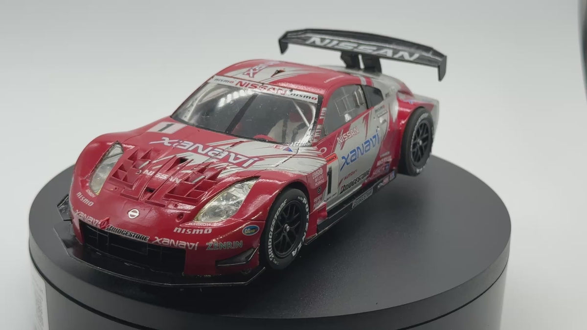 1/24 Scale Xanavi Nissan Z Analog Slot Car, JGTC 2004, Adjustable Metal Chassis, Lights!